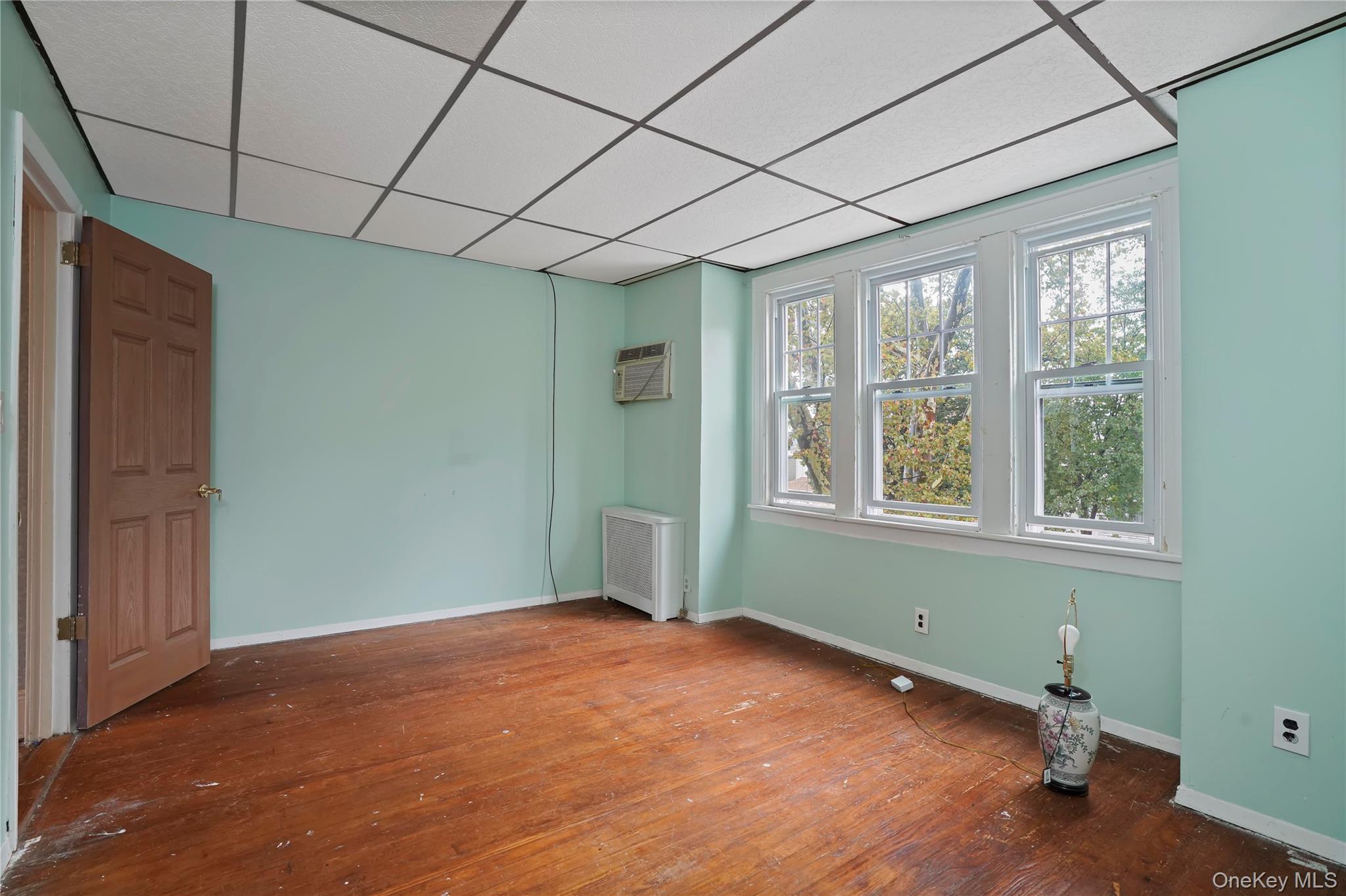 78-24 64th Lane, Glendale, NY 11385