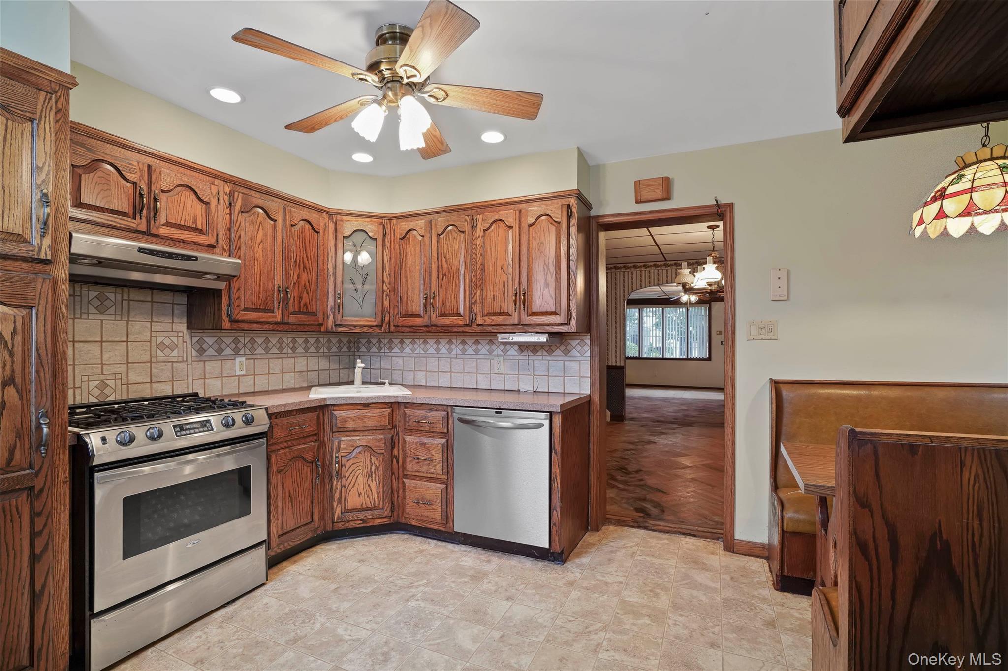 78-24 64th Lane, Glendale, NY 11385