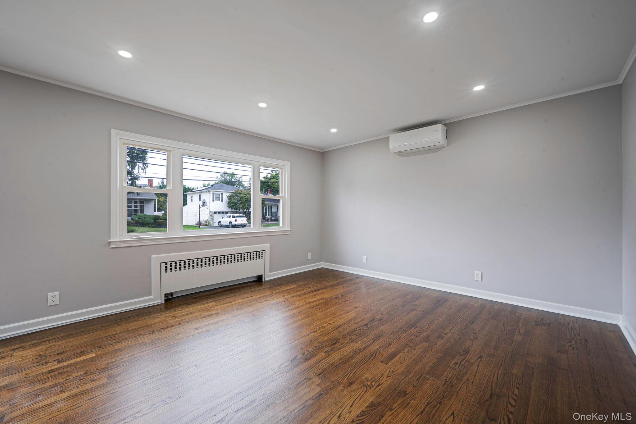 3862 Clark Street, Seaford, NY 11783