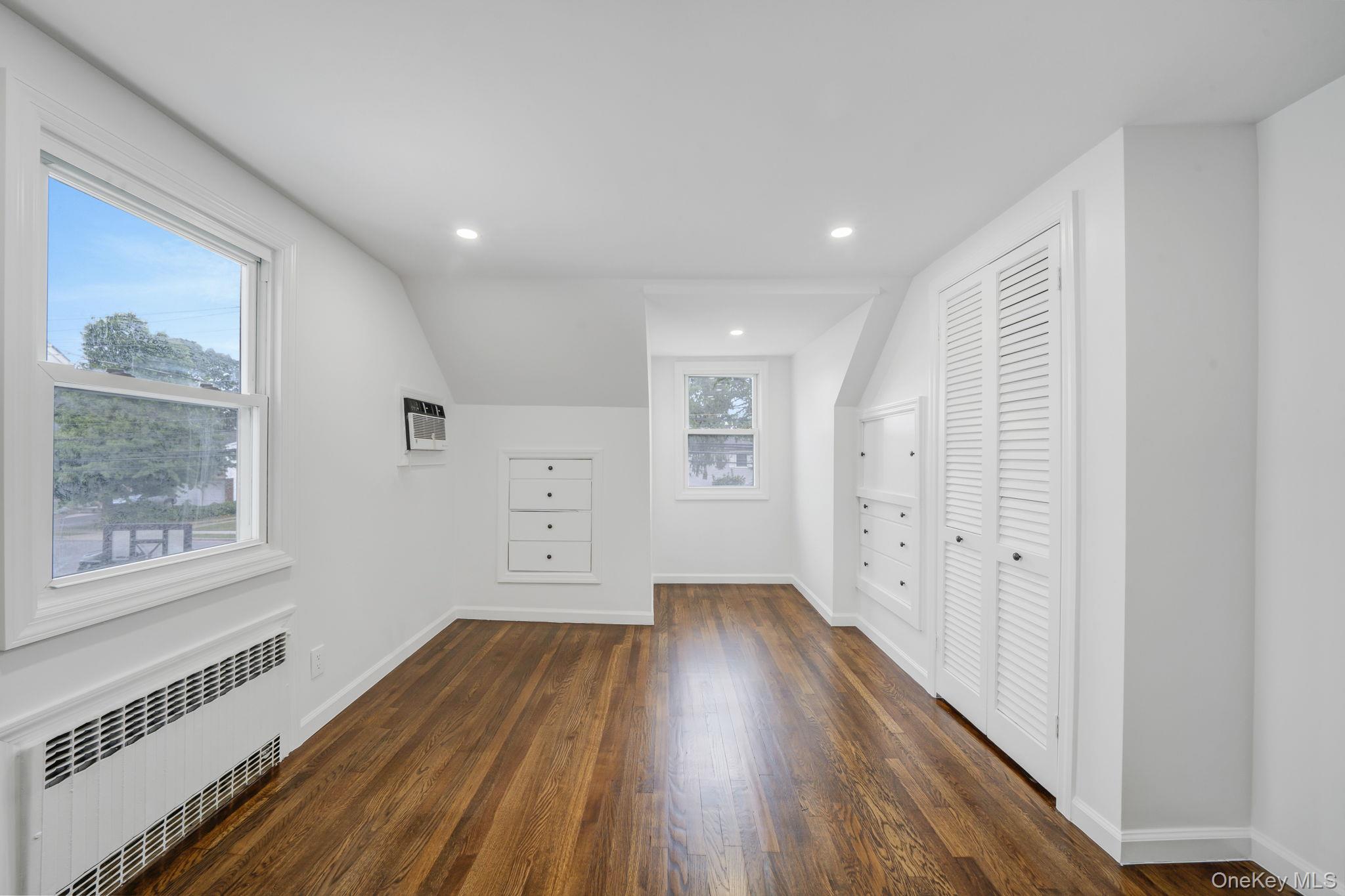 3862 Clark Street, Seaford, NY 11783