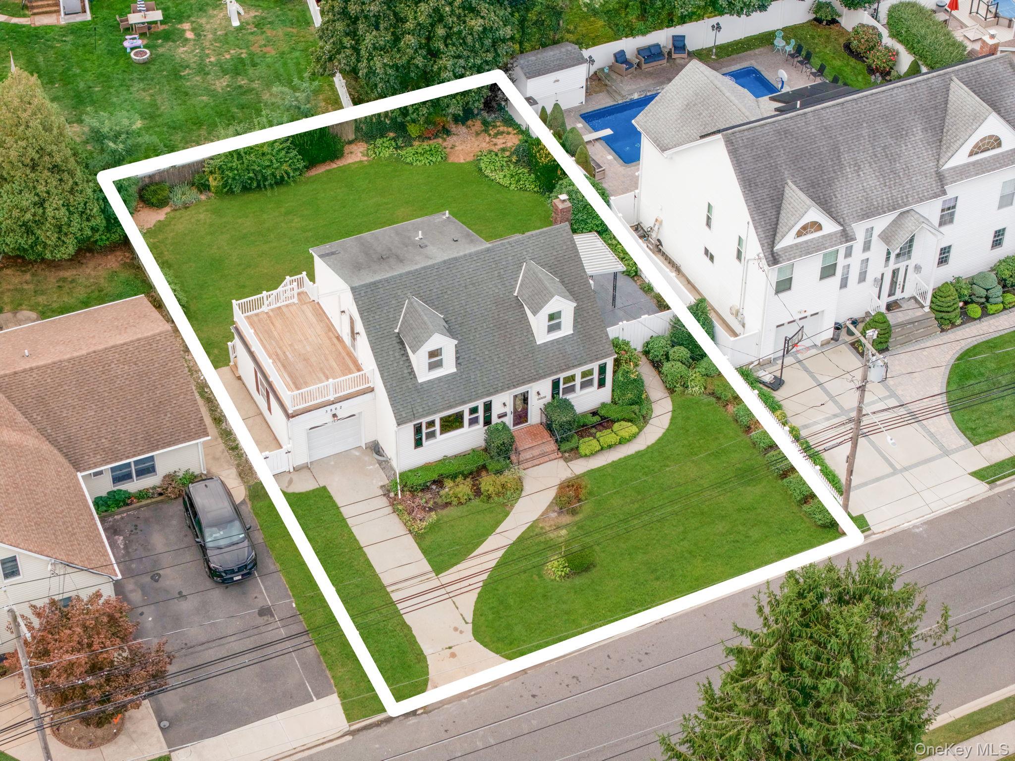 3862 Clark Street, Seaford, NY 11783