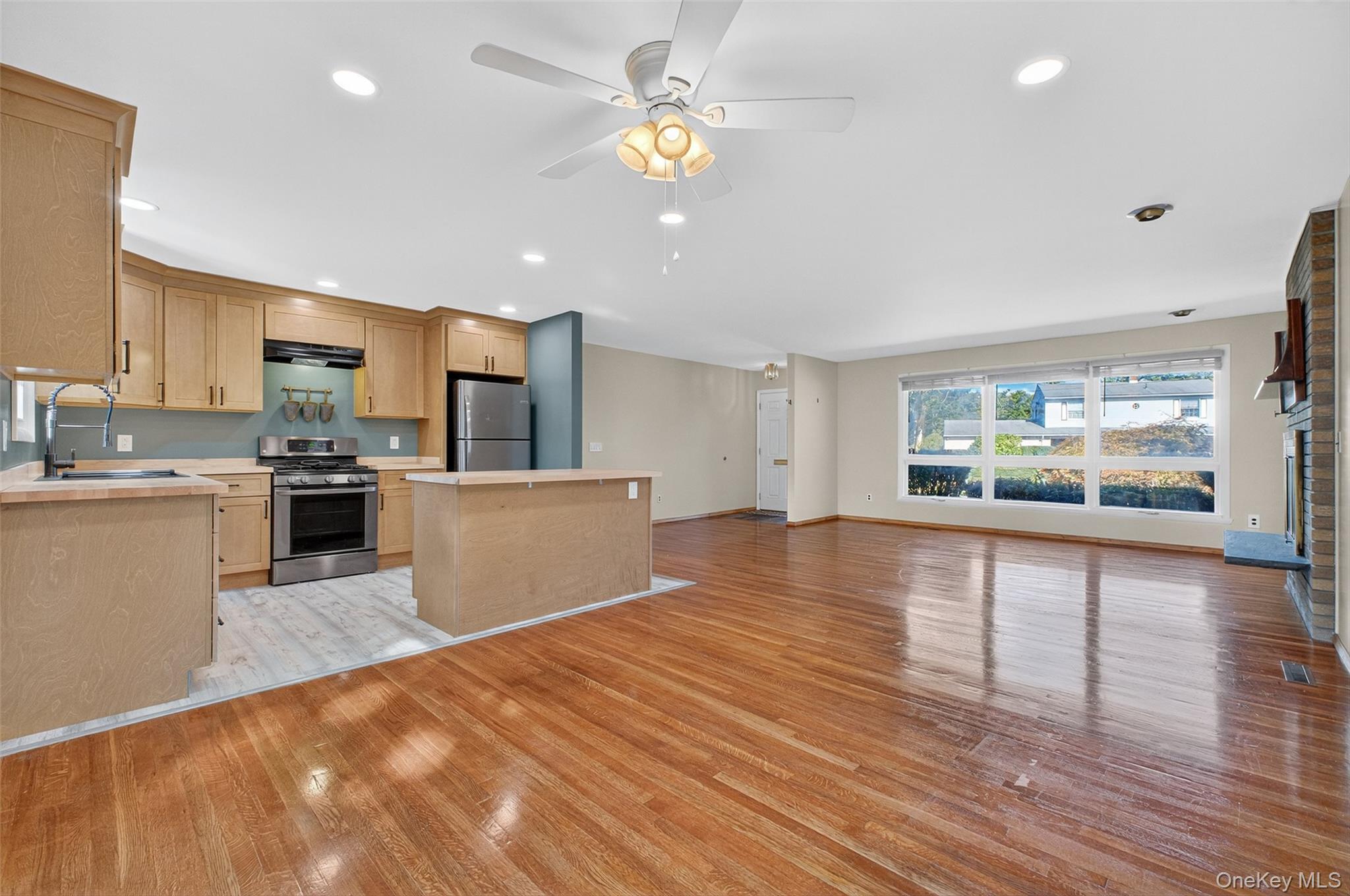 1 Philmore Drive, Poughkeepsie, NY 12603