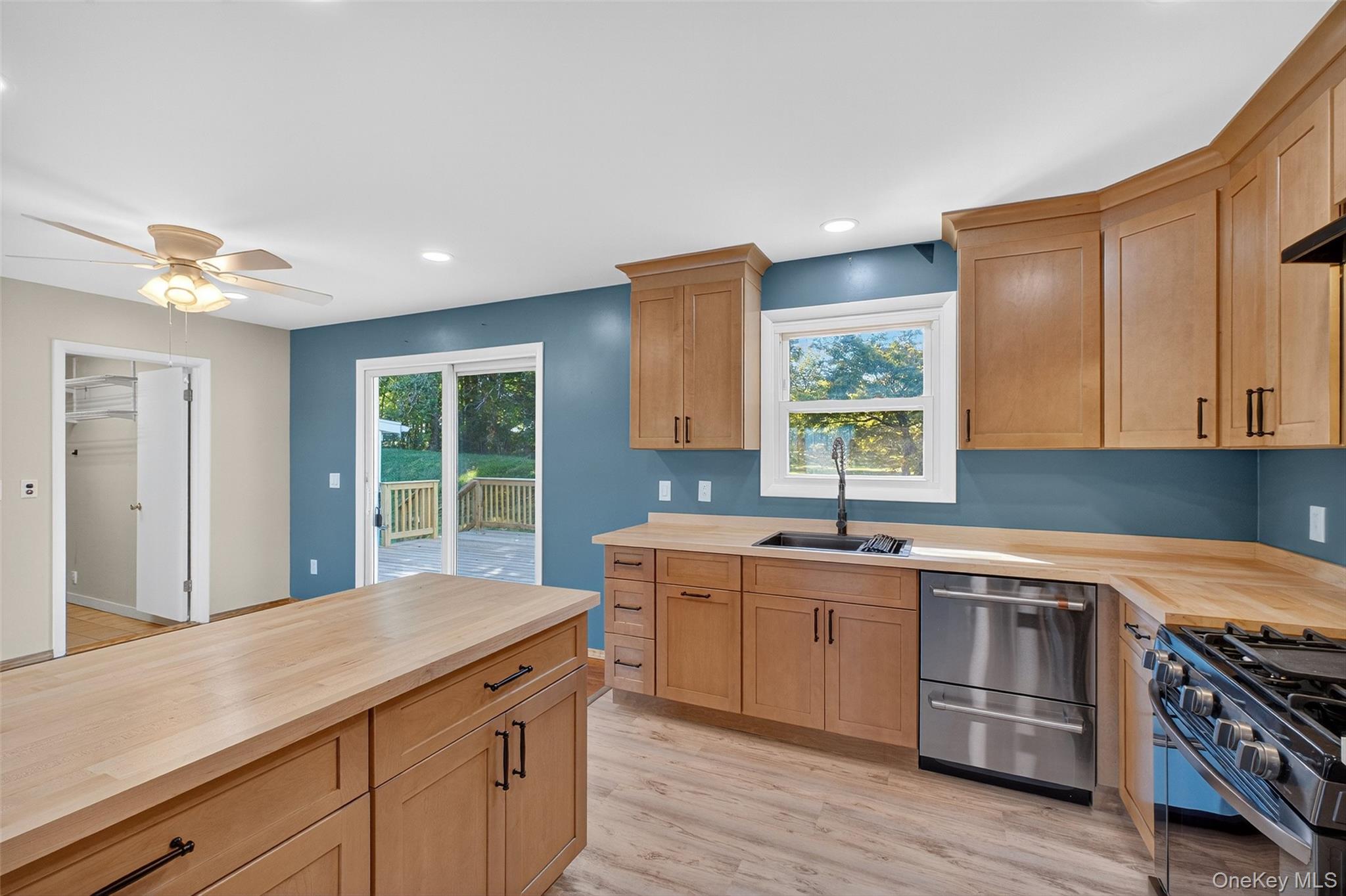 1 Philmore Drive, Poughkeepsie, NY 12603