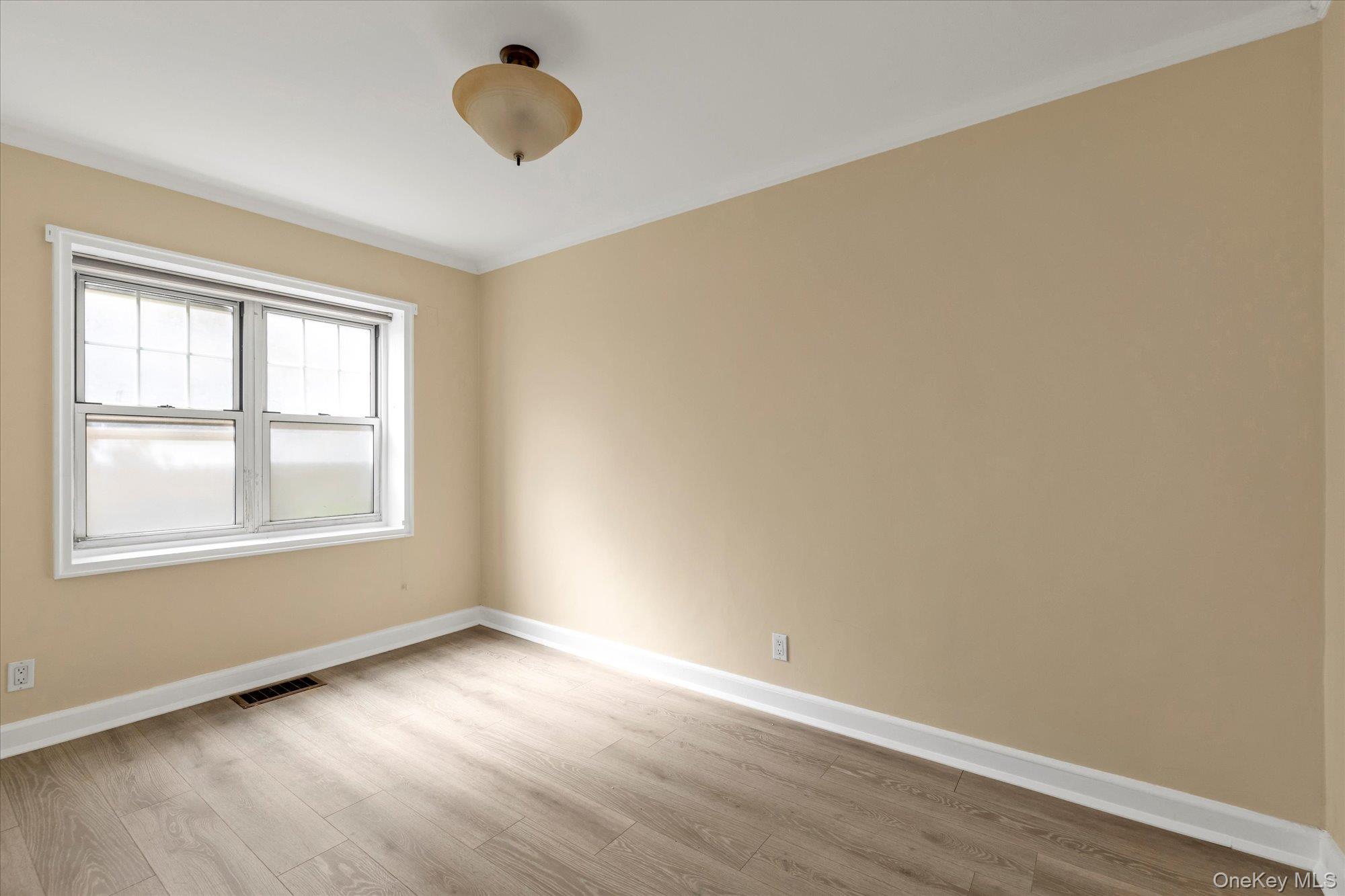 21 S Village Avenue # 3, Rockville Centre, NY 11570