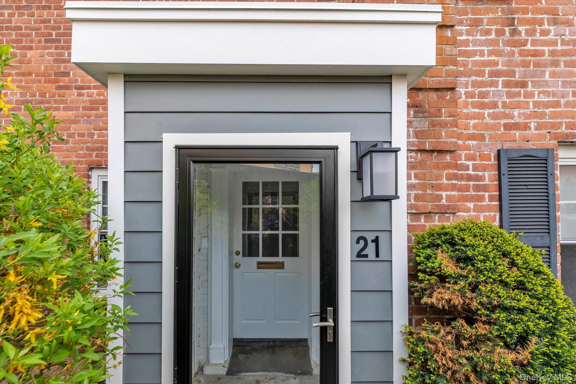 21 S Village Avenue # 3, Rockville Centre, NY 11570