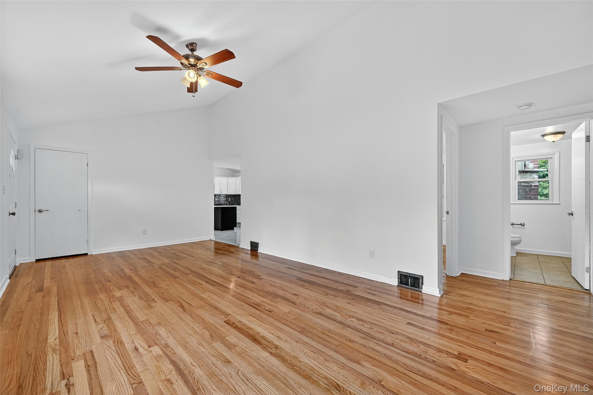 18 Stonecrest Drive, New Windsor, NY 12553