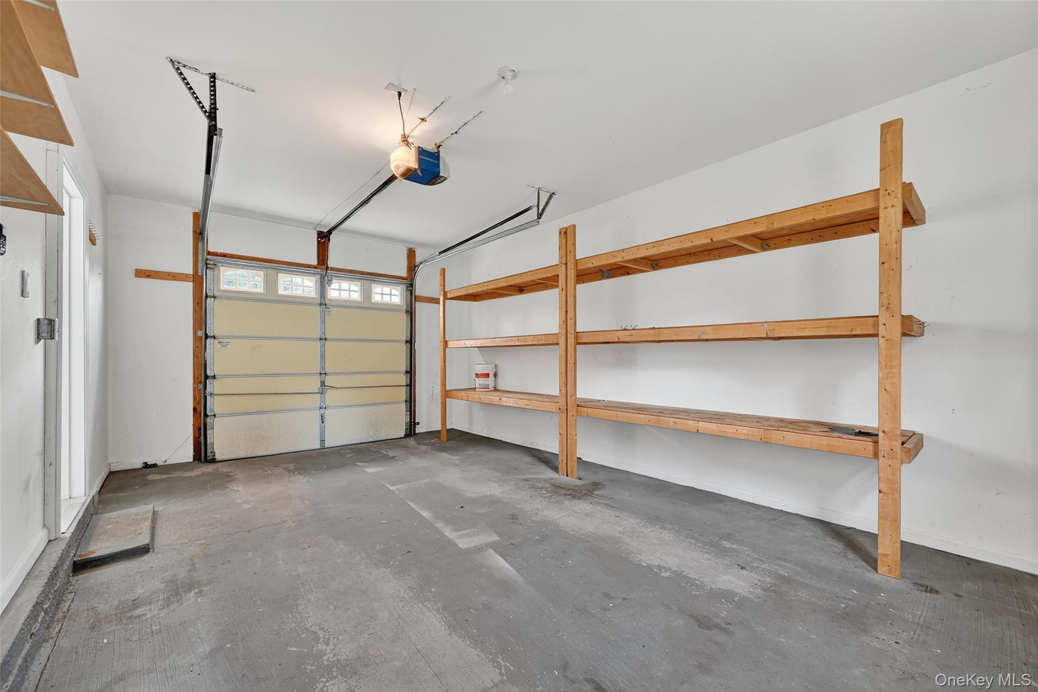 18 Stonecrest Drive, New Windsor, NY 12553