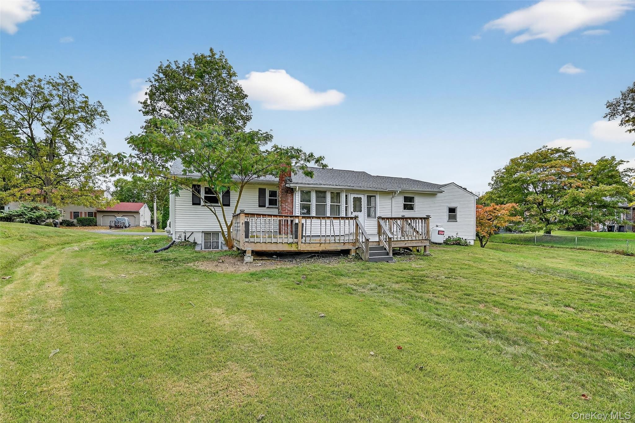 18 Stonecrest Drive, New Windsor, NY 12553