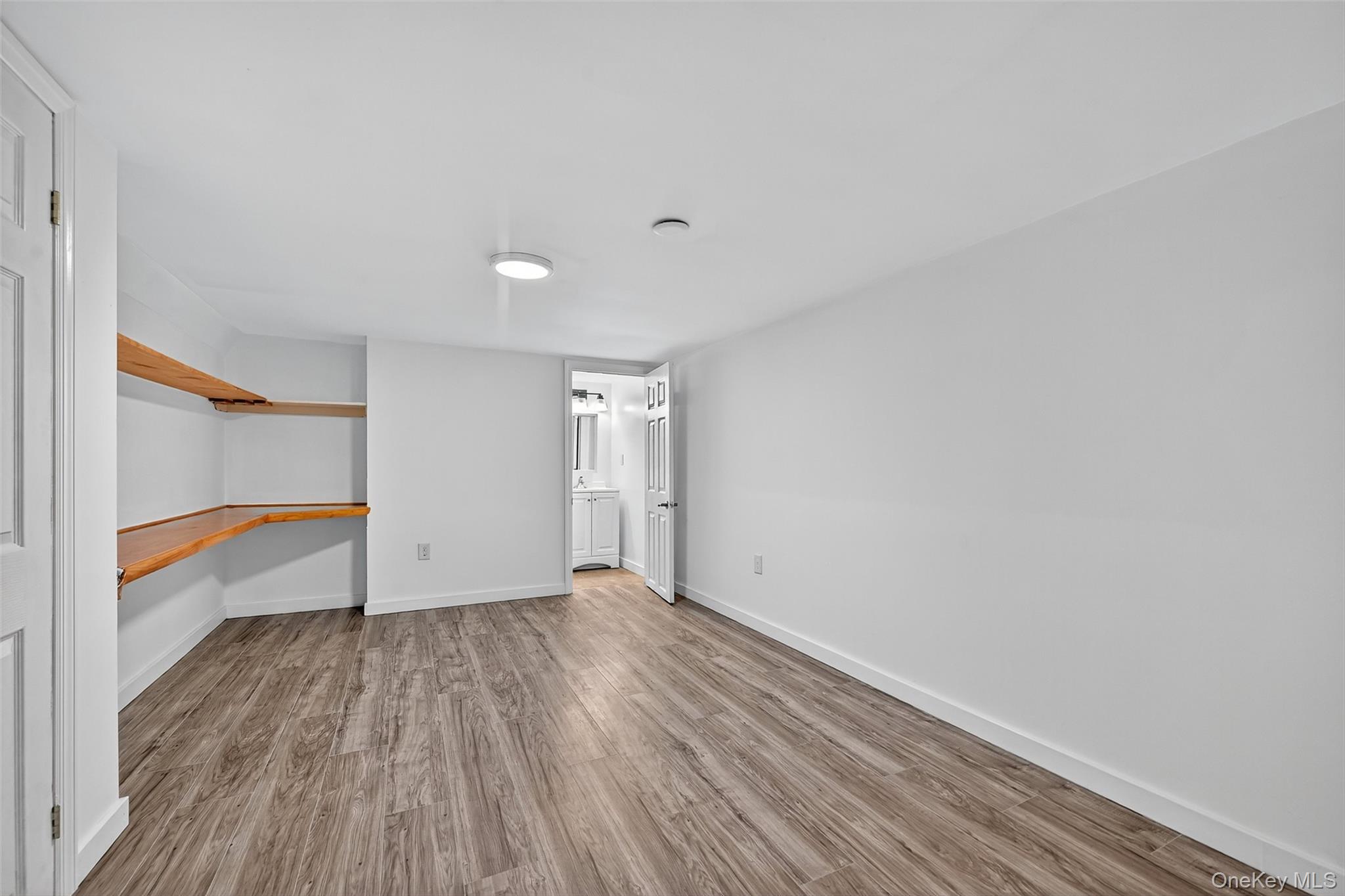 18 Stonecrest Drive, New Windsor, NY 12553