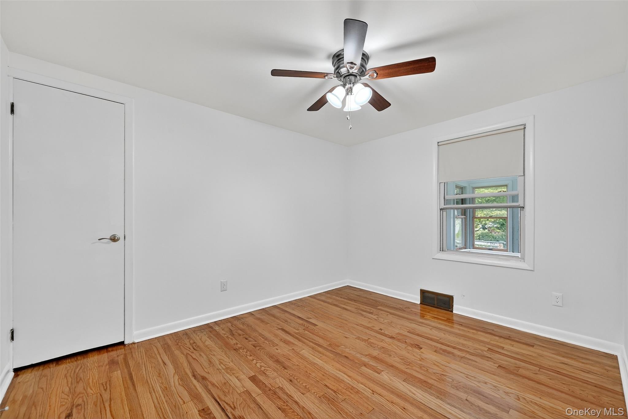 18 Stonecrest Drive, New Windsor, NY 12553