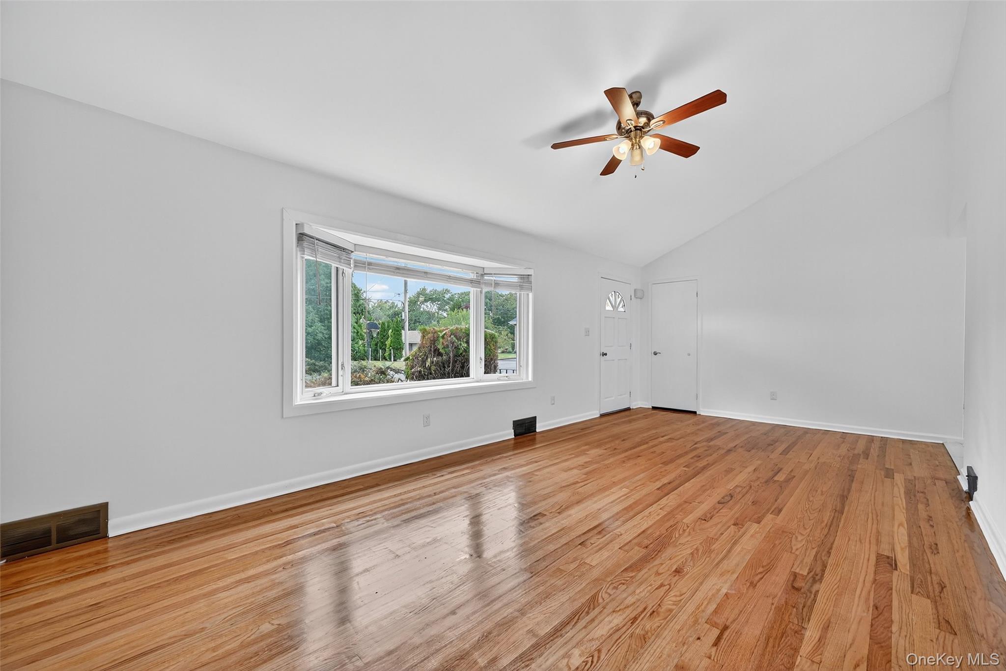 18 Stonecrest Drive, New Windsor, NY 12553