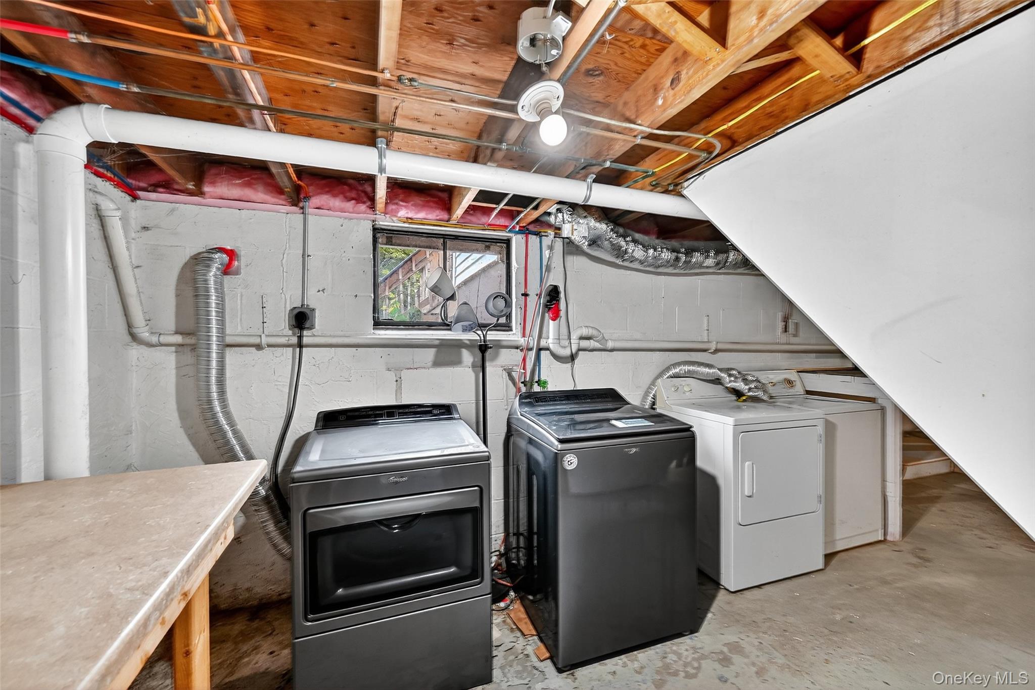 18 Stonecrest Drive, New Windsor, NY 12553