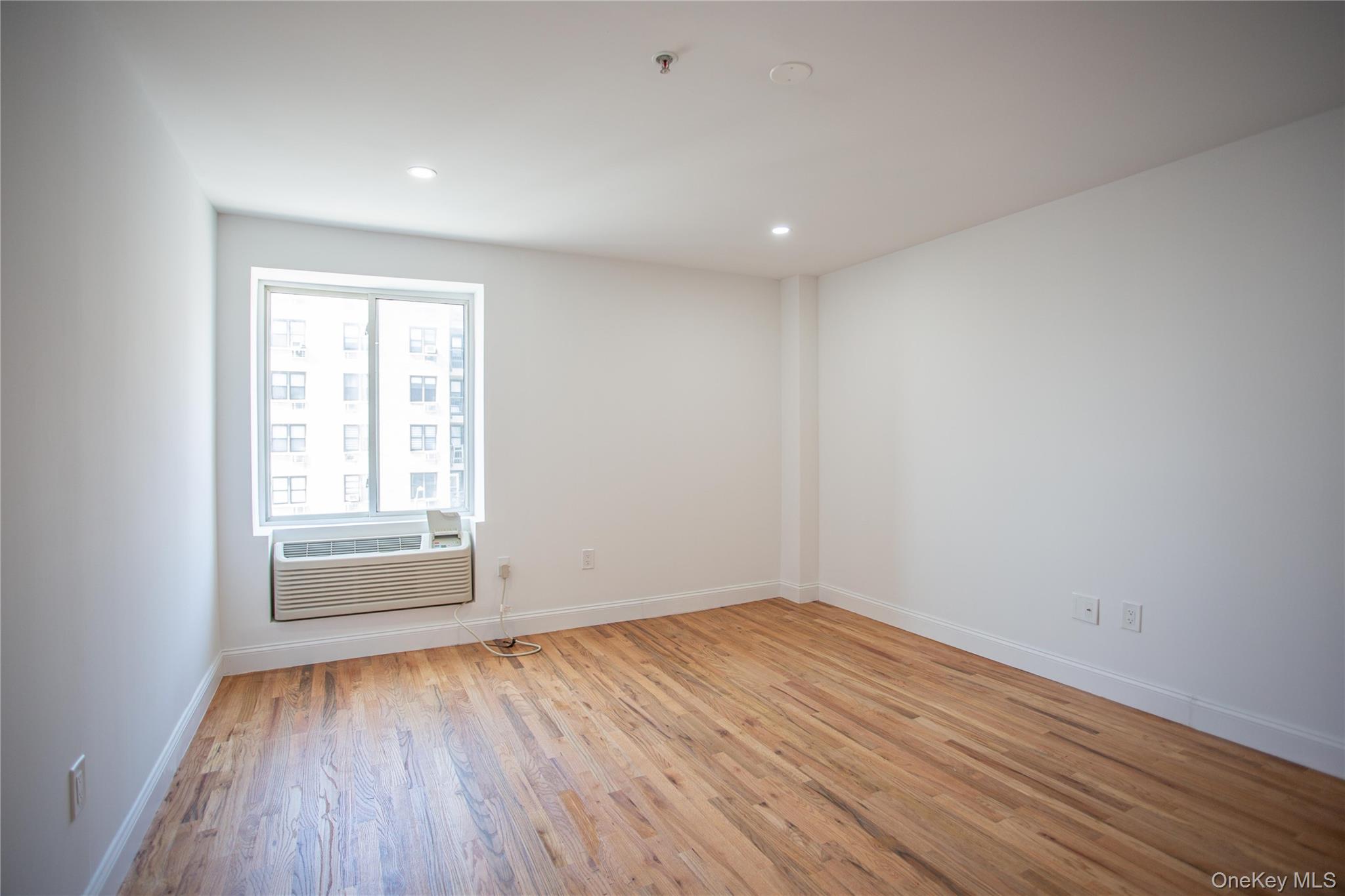 10 Franklin Boulevard # 408, Long Beach, NY 11561