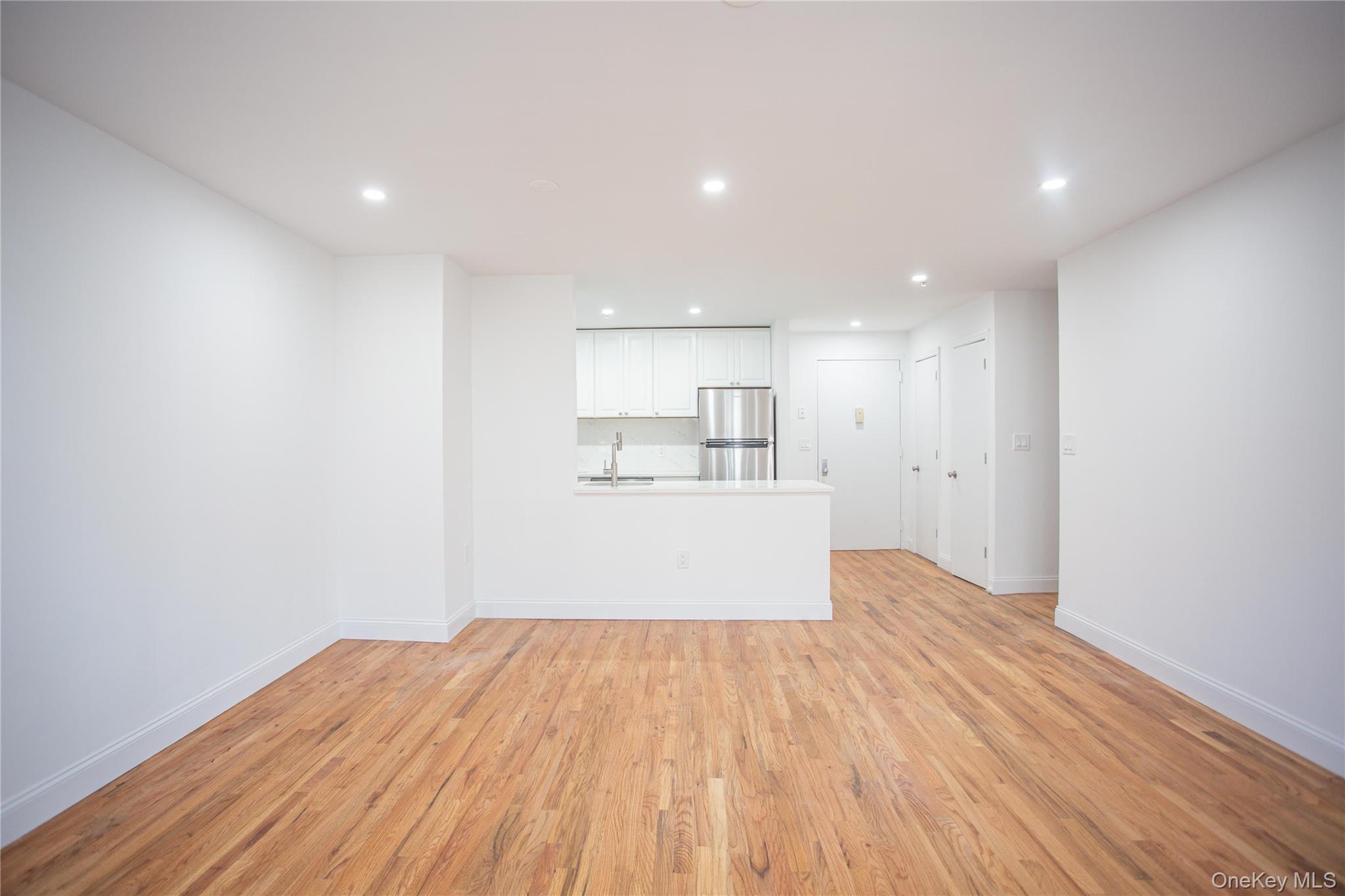 10 Franklin Boulevard # 408, Long Beach, NY 11561