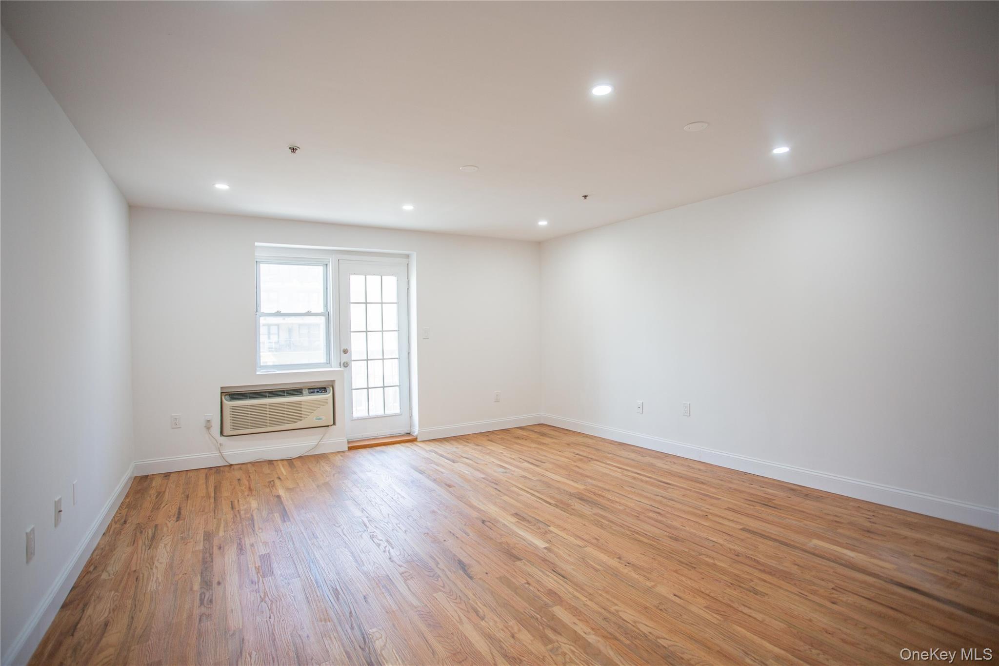 10 Franklin Boulevard # 408, Long Beach, NY 11561