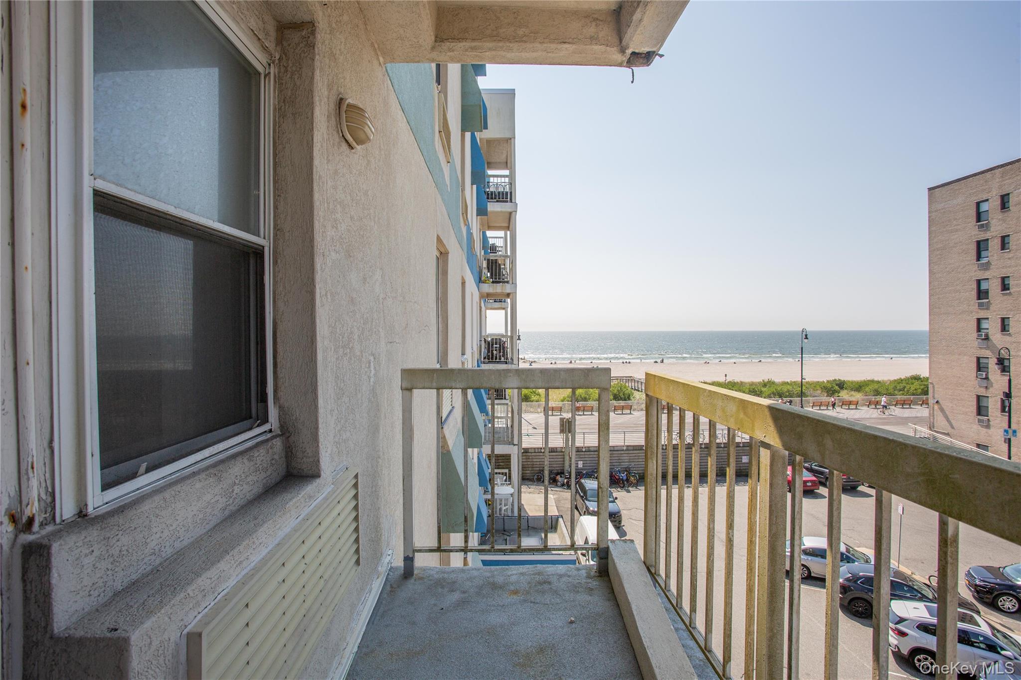 10 Franklin Boulevard # 408, Long Beach, NY 11561