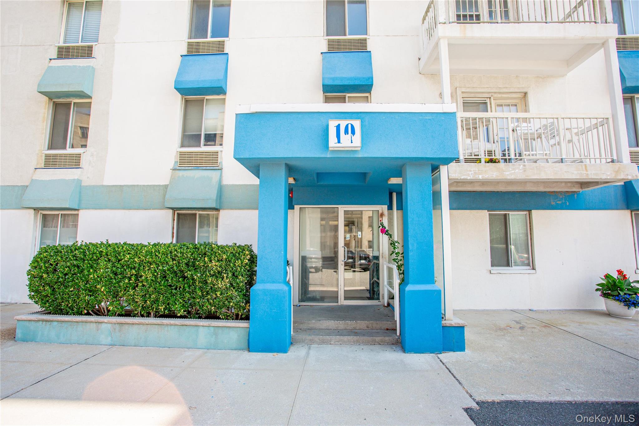10 Franklin Boulevard # 408, Long Beach, NY 11561