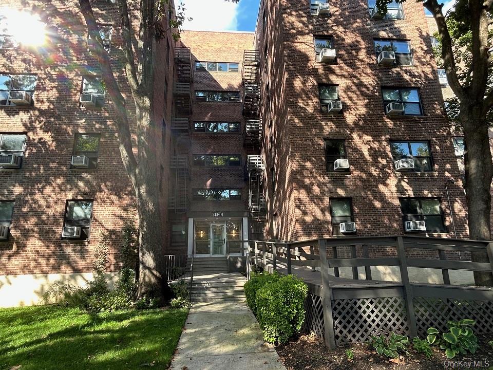 213-01 75 Avenue # 4D, Bayside, NY 11364