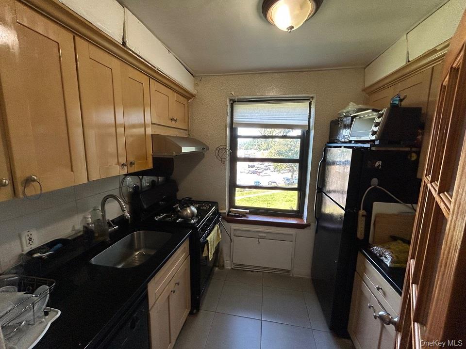 213-01 75 Avenue # 4D, Bayside, NY 11364