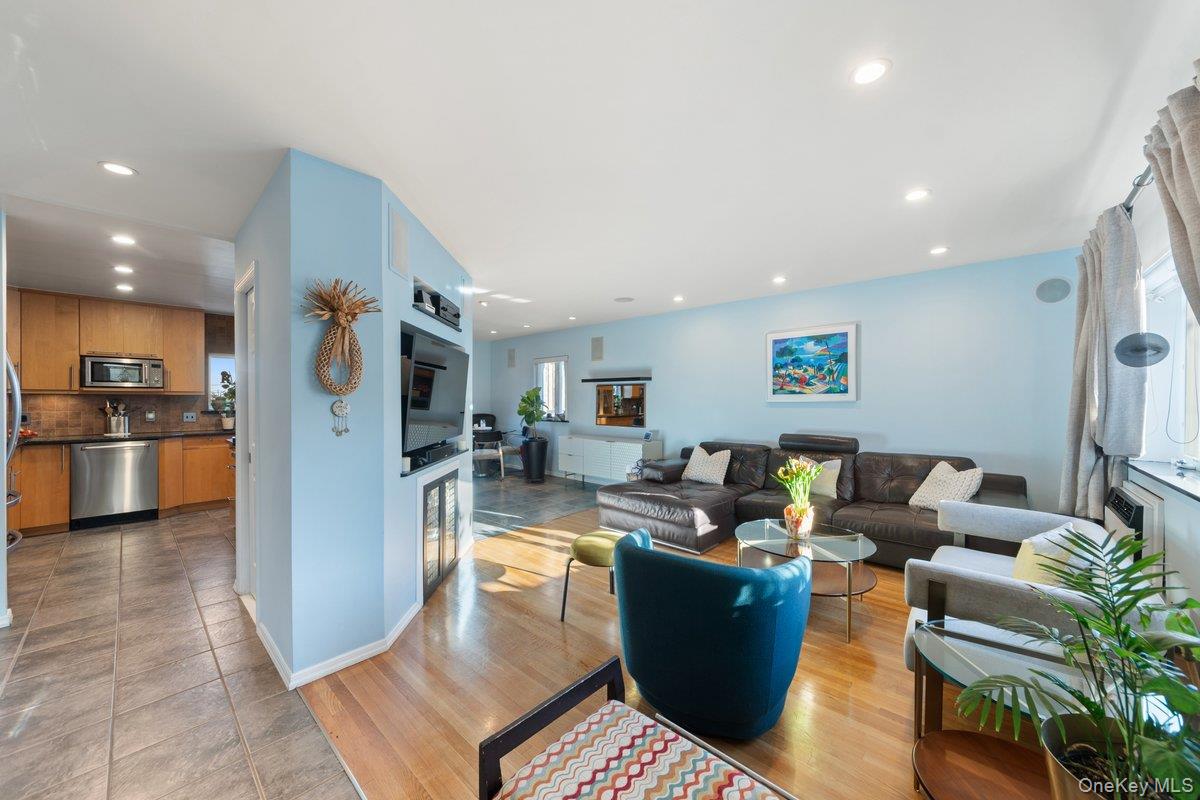 902 Dean Avenue, Bronx, NY 10465