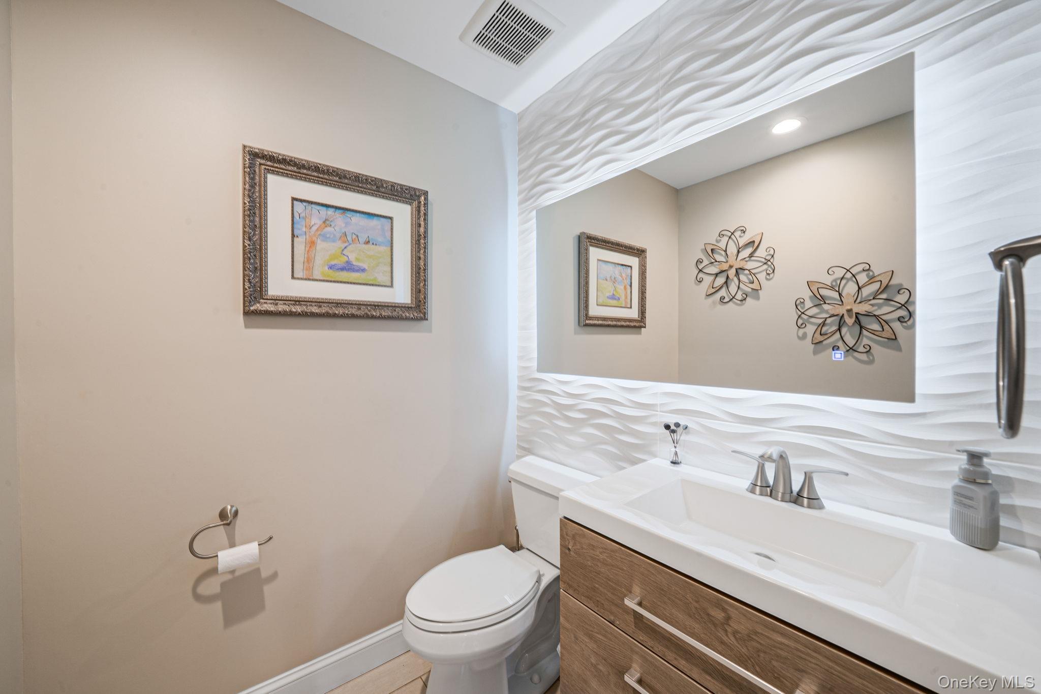 31 Dillon Drive, Dix Hills, NY 11746