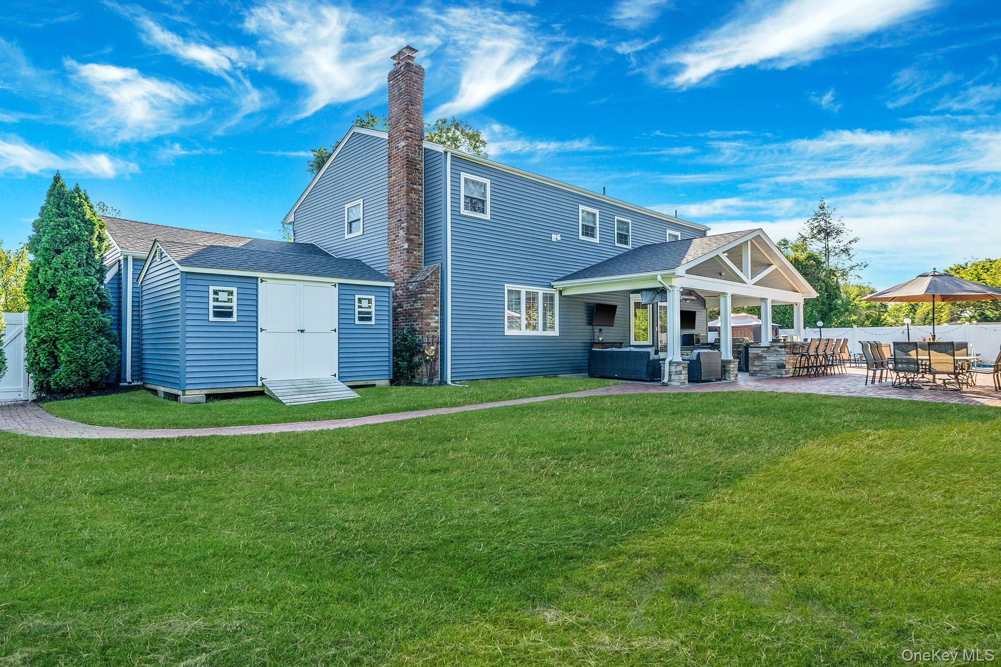 31 Dillon Drive, Dix Hills, NY 11746