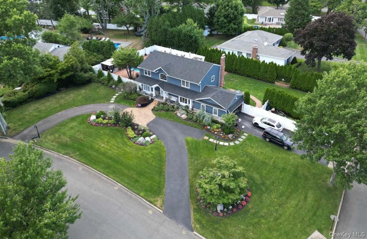 31 Dillon Drive, Dix Hills, NY 11746