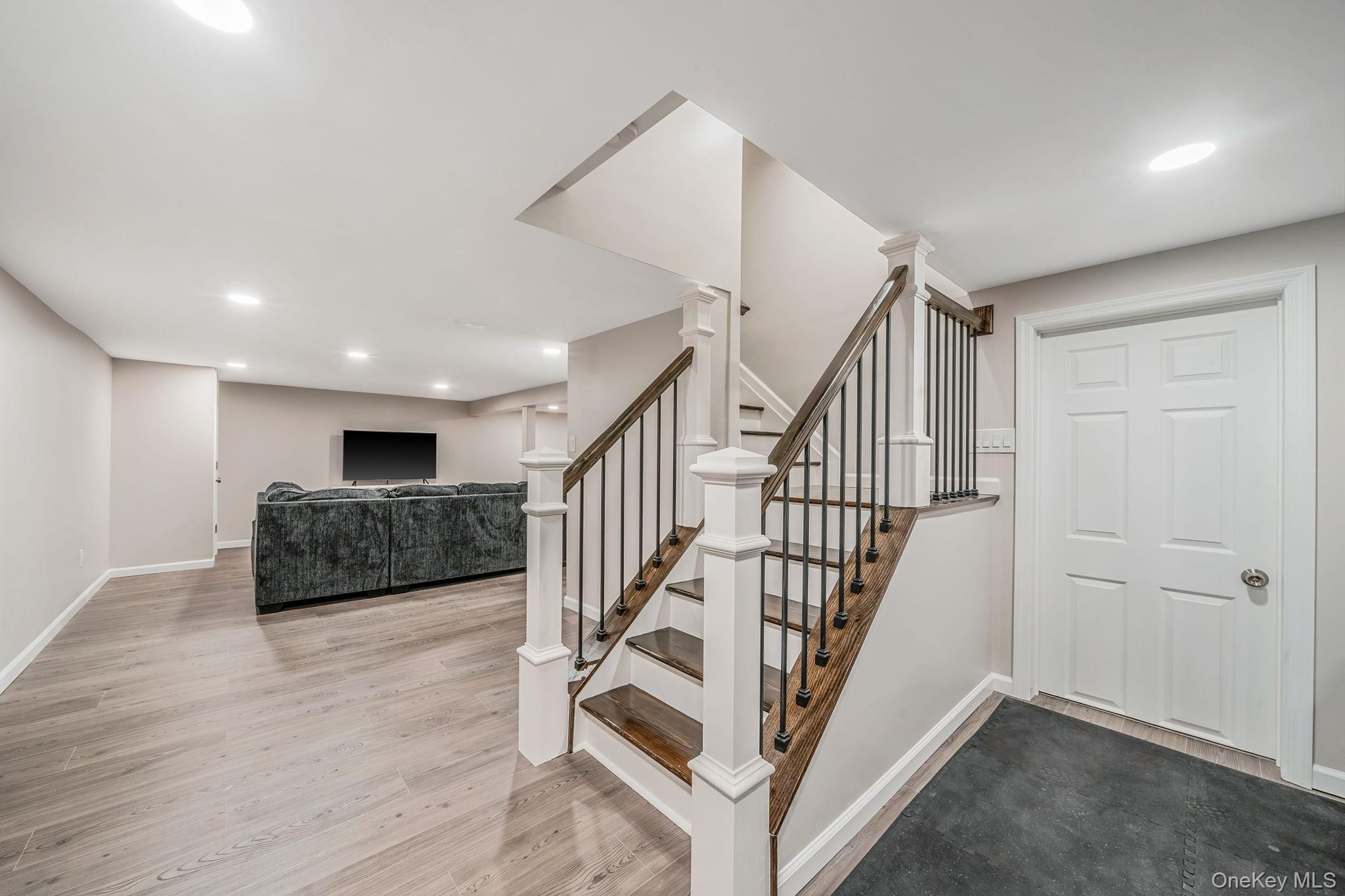 31 Dillon Drive, Dix Hills, NY 11746