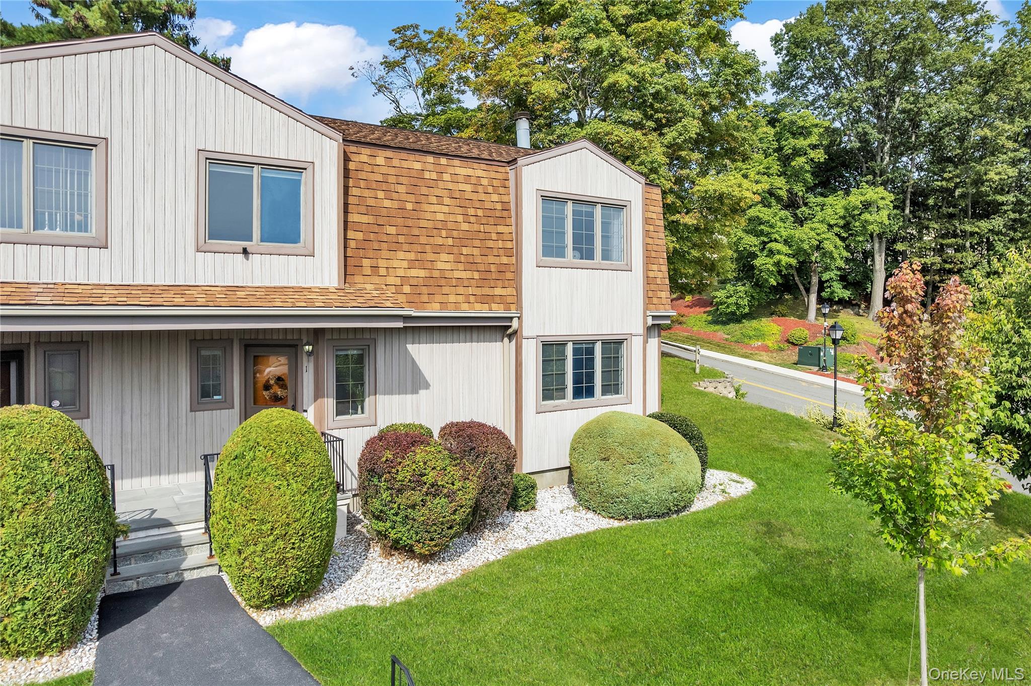 1 High Meadow Trail, Peekskill, NY 10566