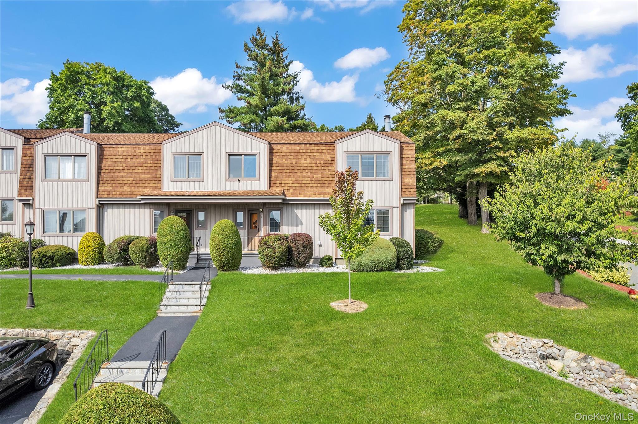 1 High Meadow Trail, Peekskill, NY 10566