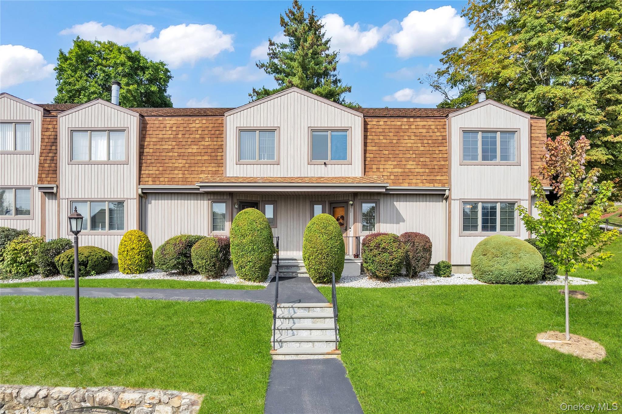 1 High Meadow Trail, Peekskill, NY 10566