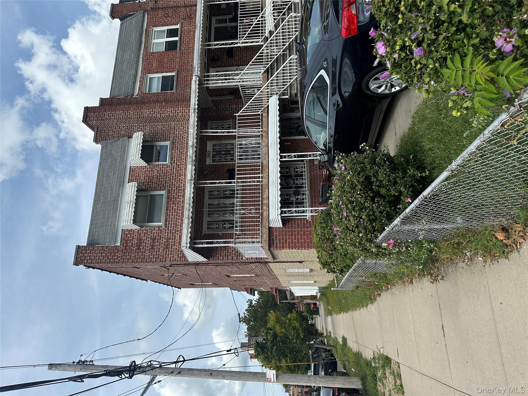 3563 Laconia Avenue, Bronx, NY 10469