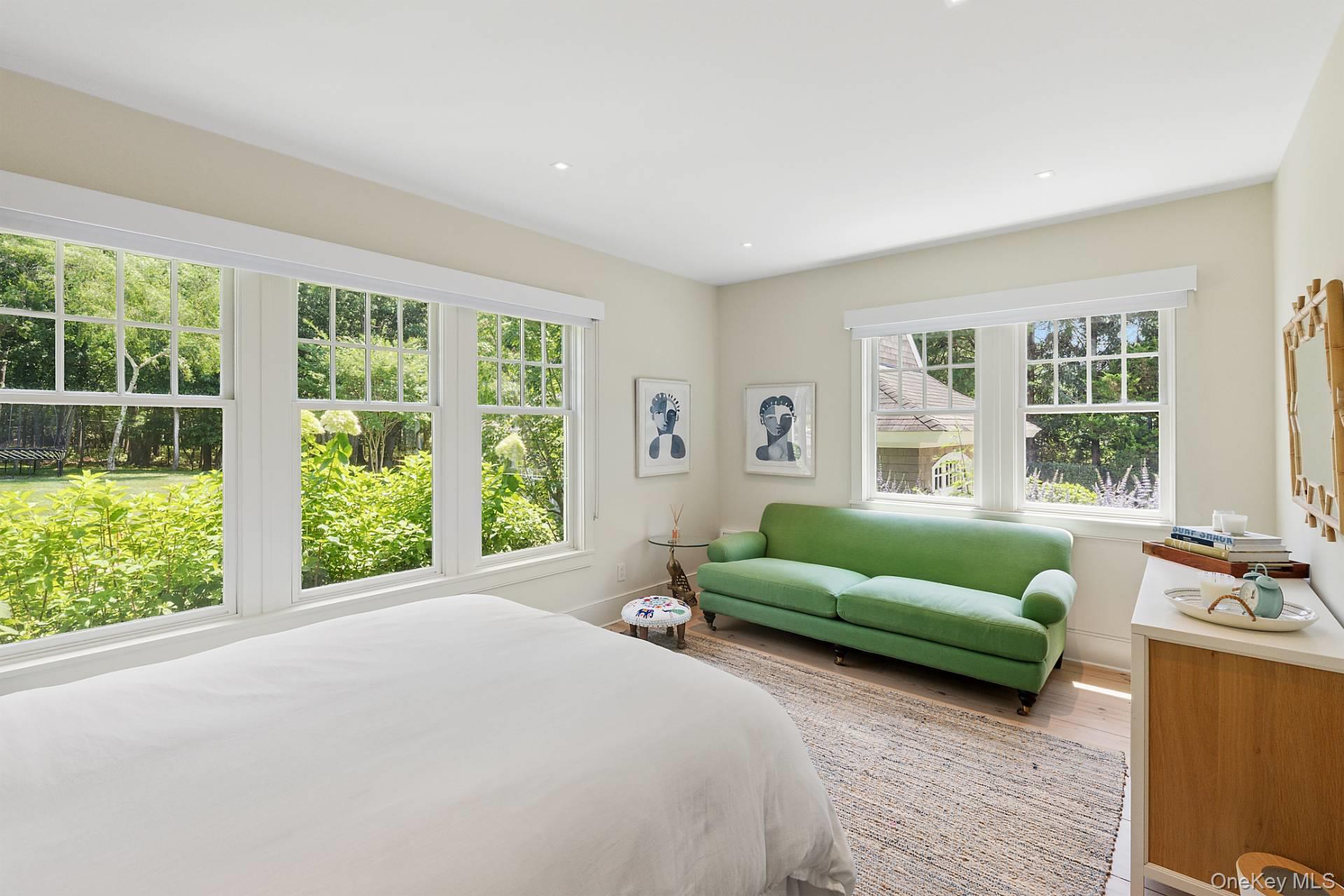 16 Wood Edge Court, Water Mill, NY 11976