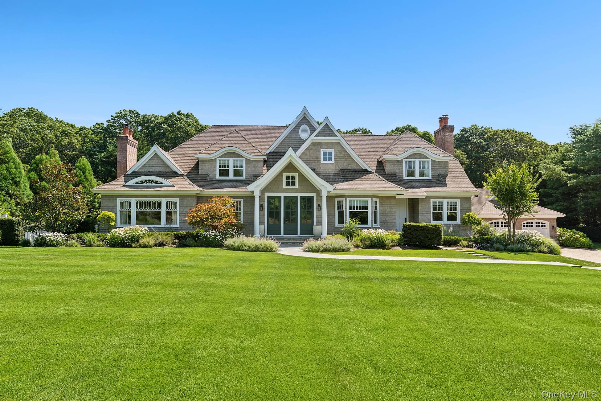 16 Wood Edge Court, Water Mill, NY 11976