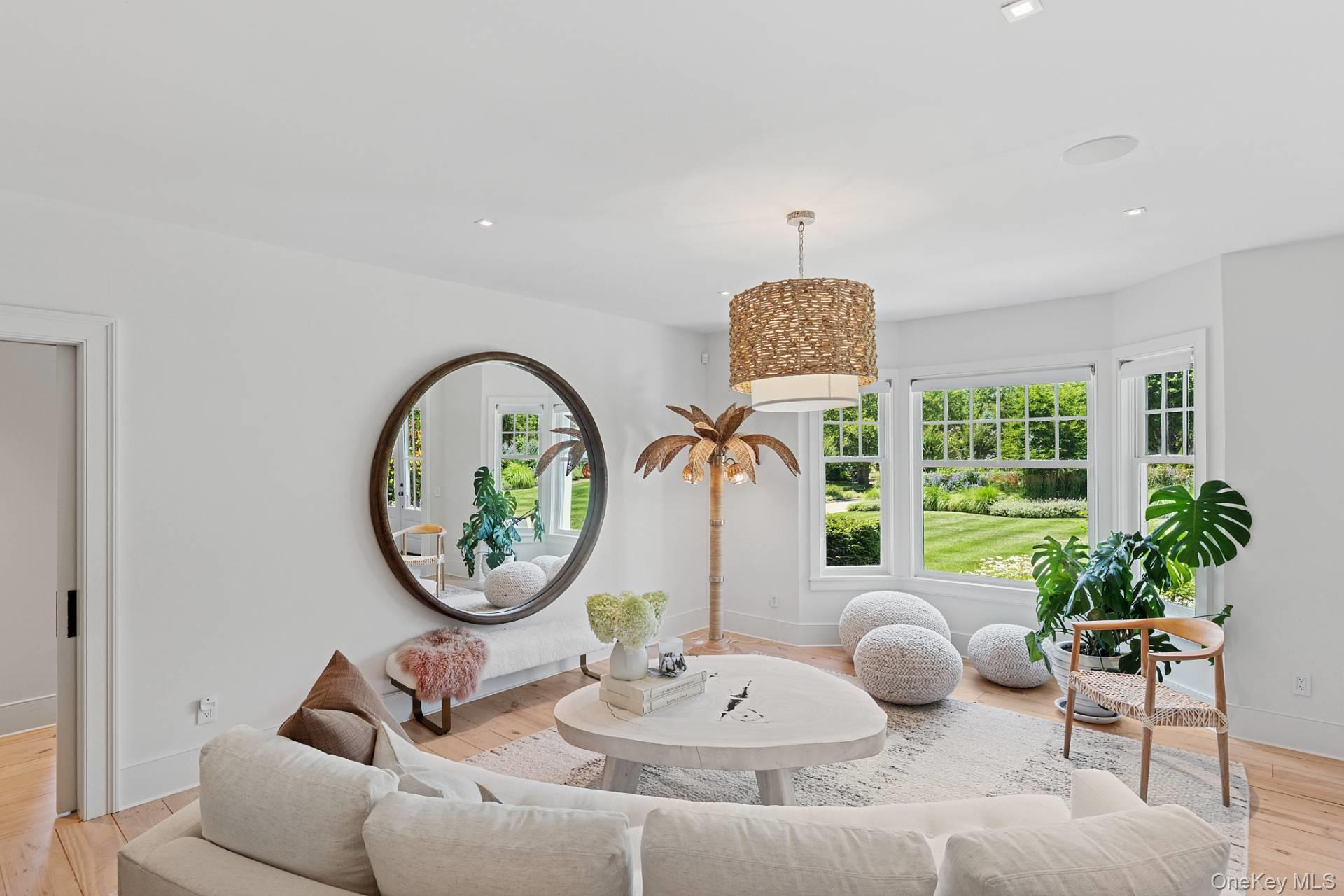 16 Wood Edge Court, Water Mill, NY 11976