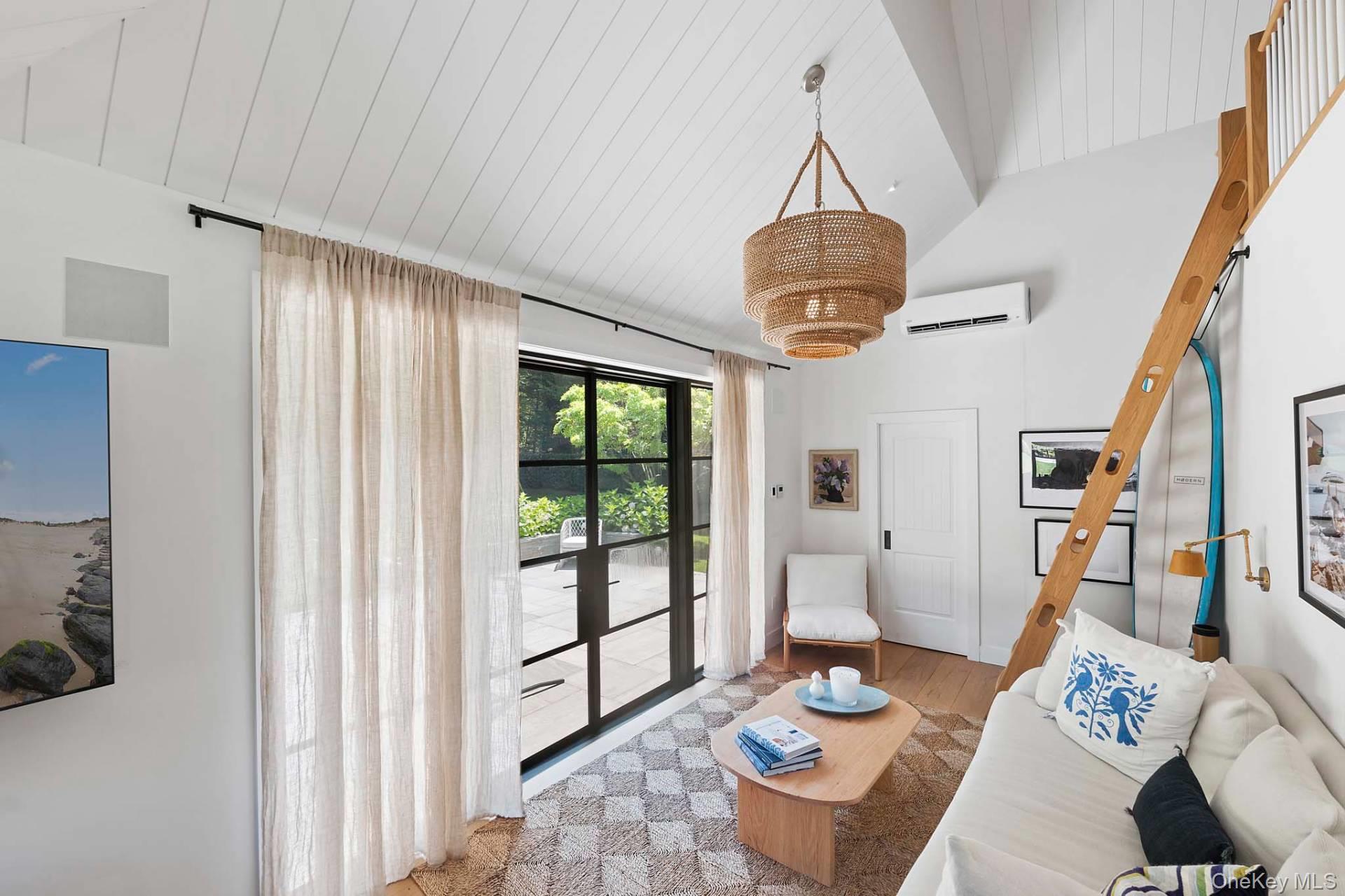 16 Wood Edge Court, Water Mill, NY 11976