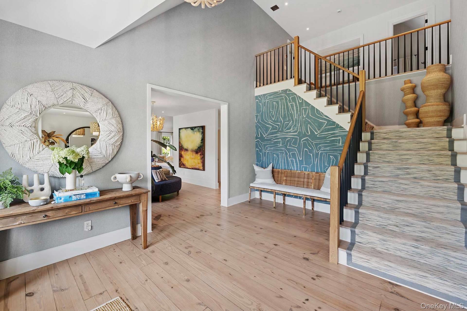 16 Wood Edge Court, Water Mill, NY 11976