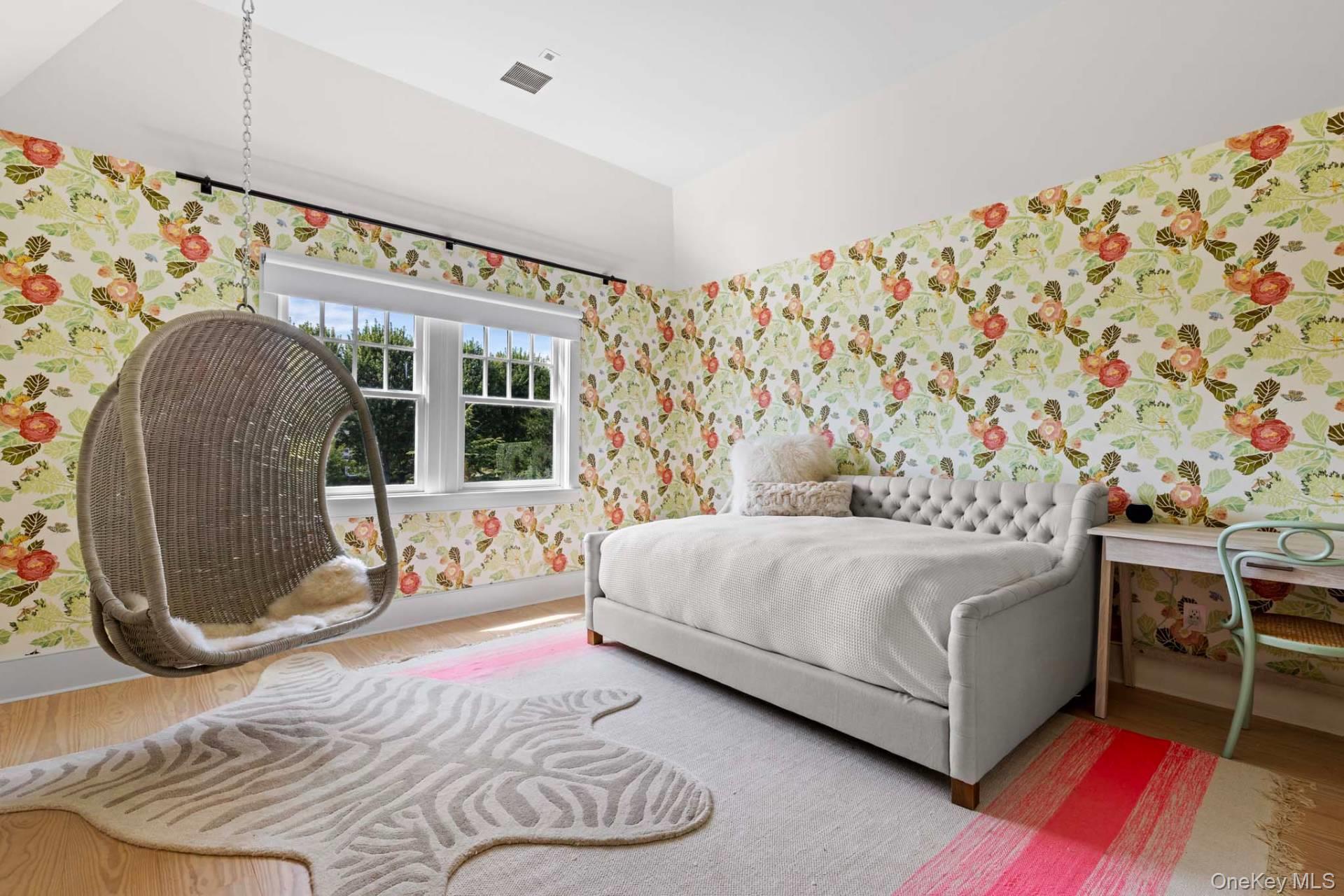 16 Wood Edge Court, Water Mill, NY 11976