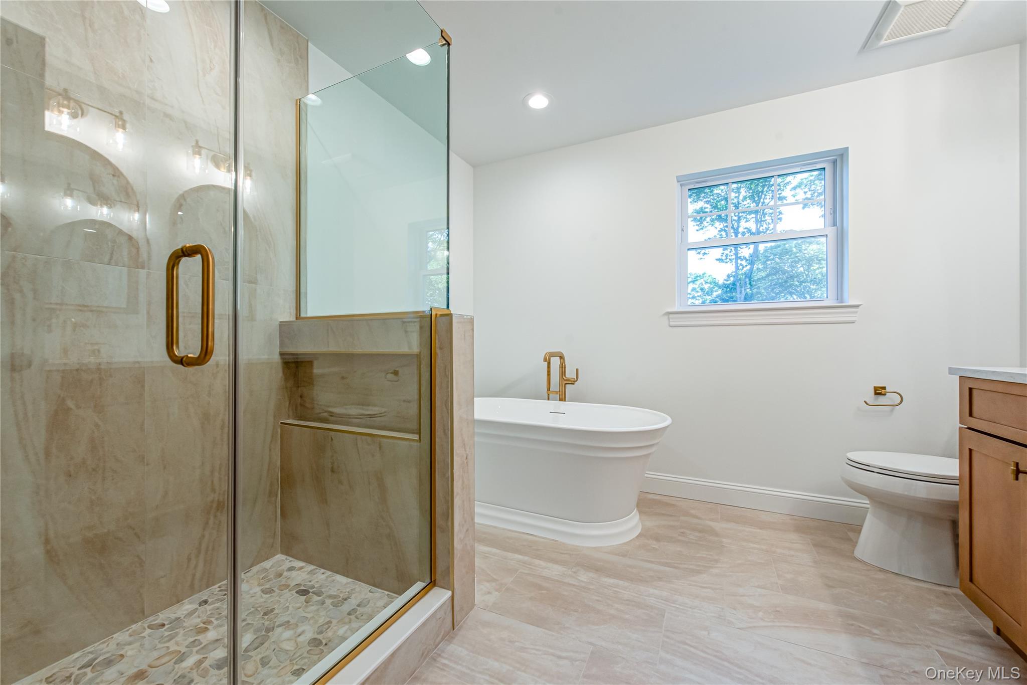 64 Blydenburgh Road, Centereach, NY 11720