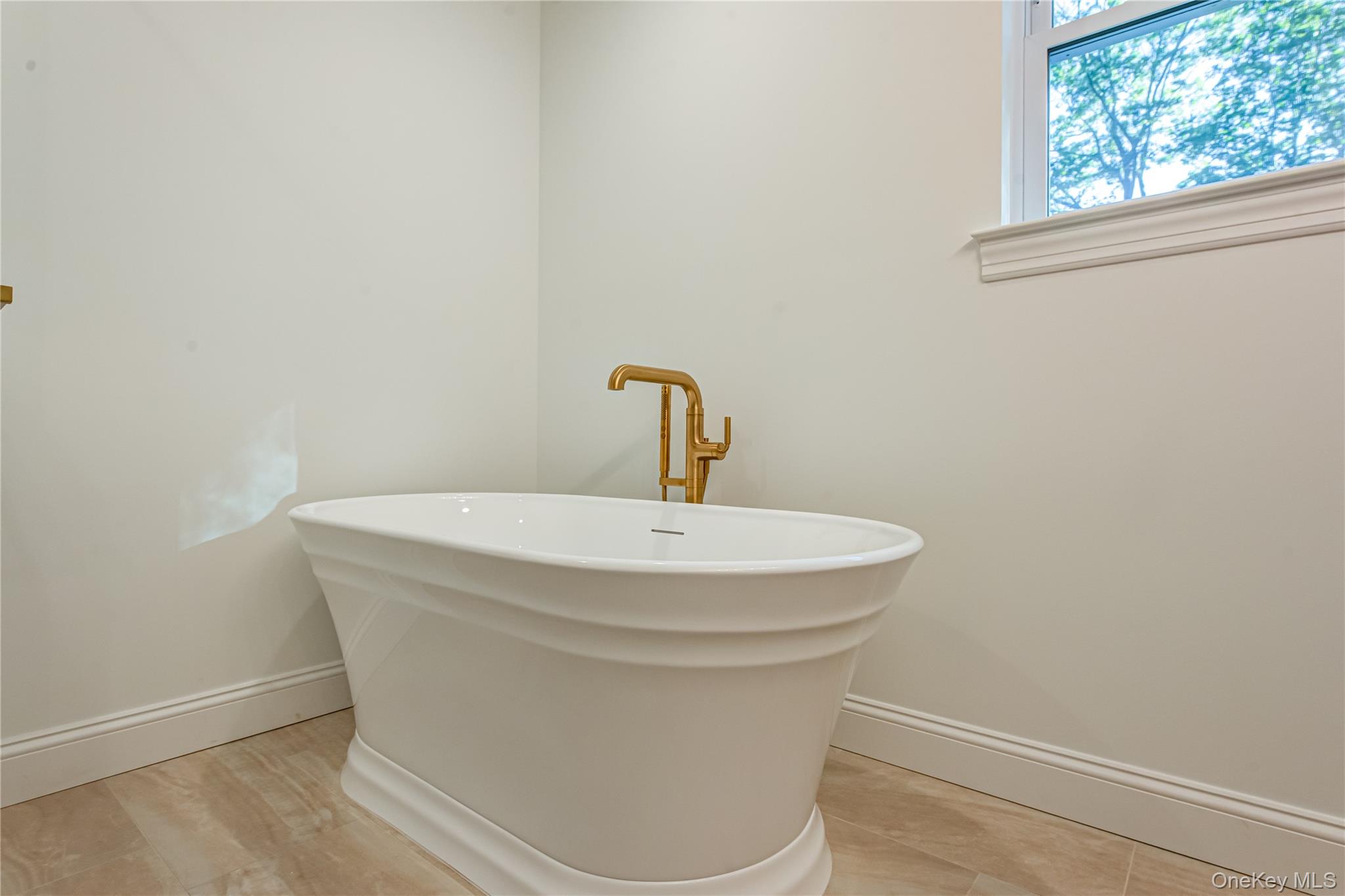 64 Blydenburgh Road, Centereach, NY 11720