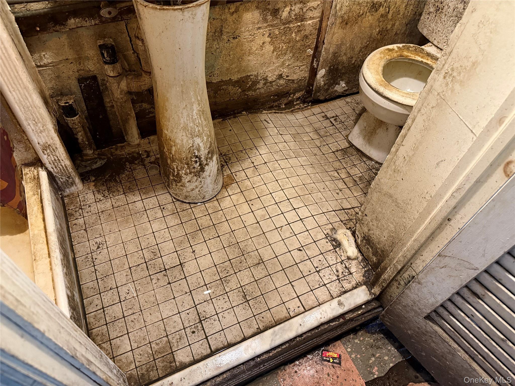 78-01 95th Avenue Avenue, Ozone Park, NY 11416