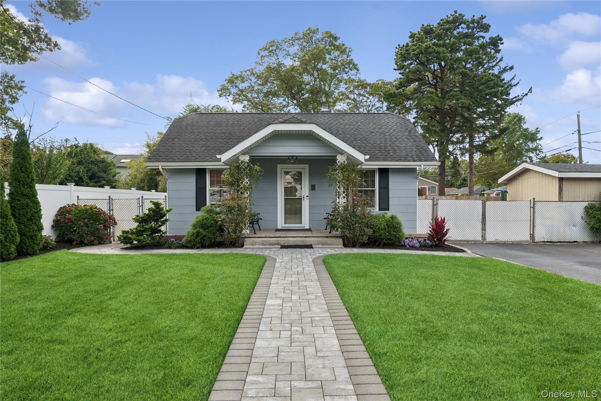 1014 Coates Avenue, Holbrook, NY 11741