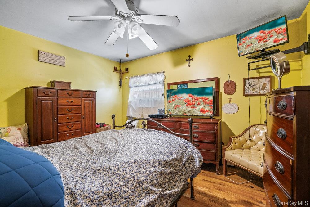 209 Claremont Avenue, West Babylon, NY 11704