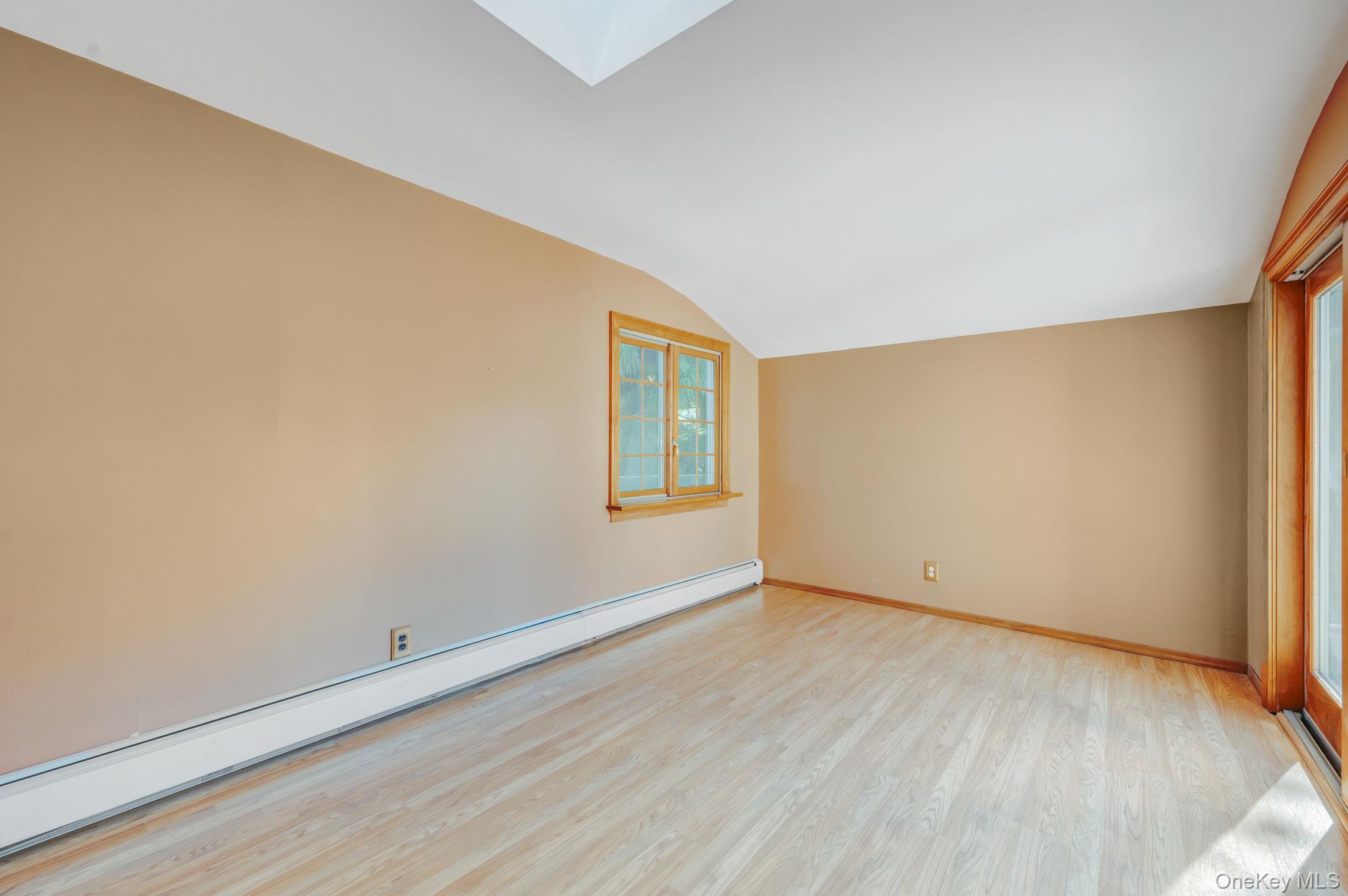 32 Seaman Neck Road, Dix Hills, NY 11746