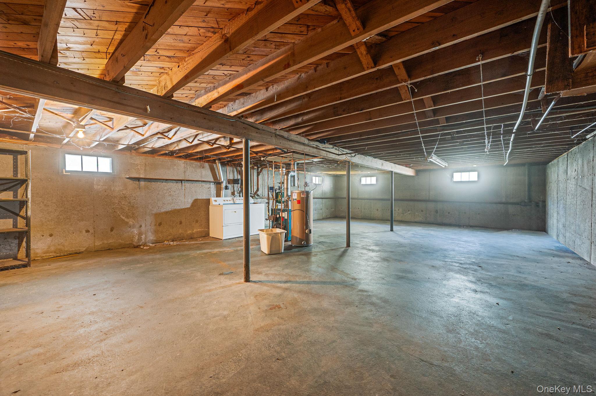 32 Seaman Neck Road, Dix Hills, NY 11746