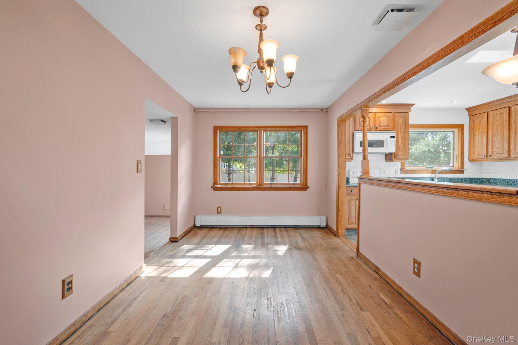 32 Seaman Neck Road, Dix Hills, NY 11746