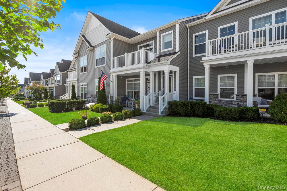 295 Silver Timber Drive, Yaphank, NY 11980