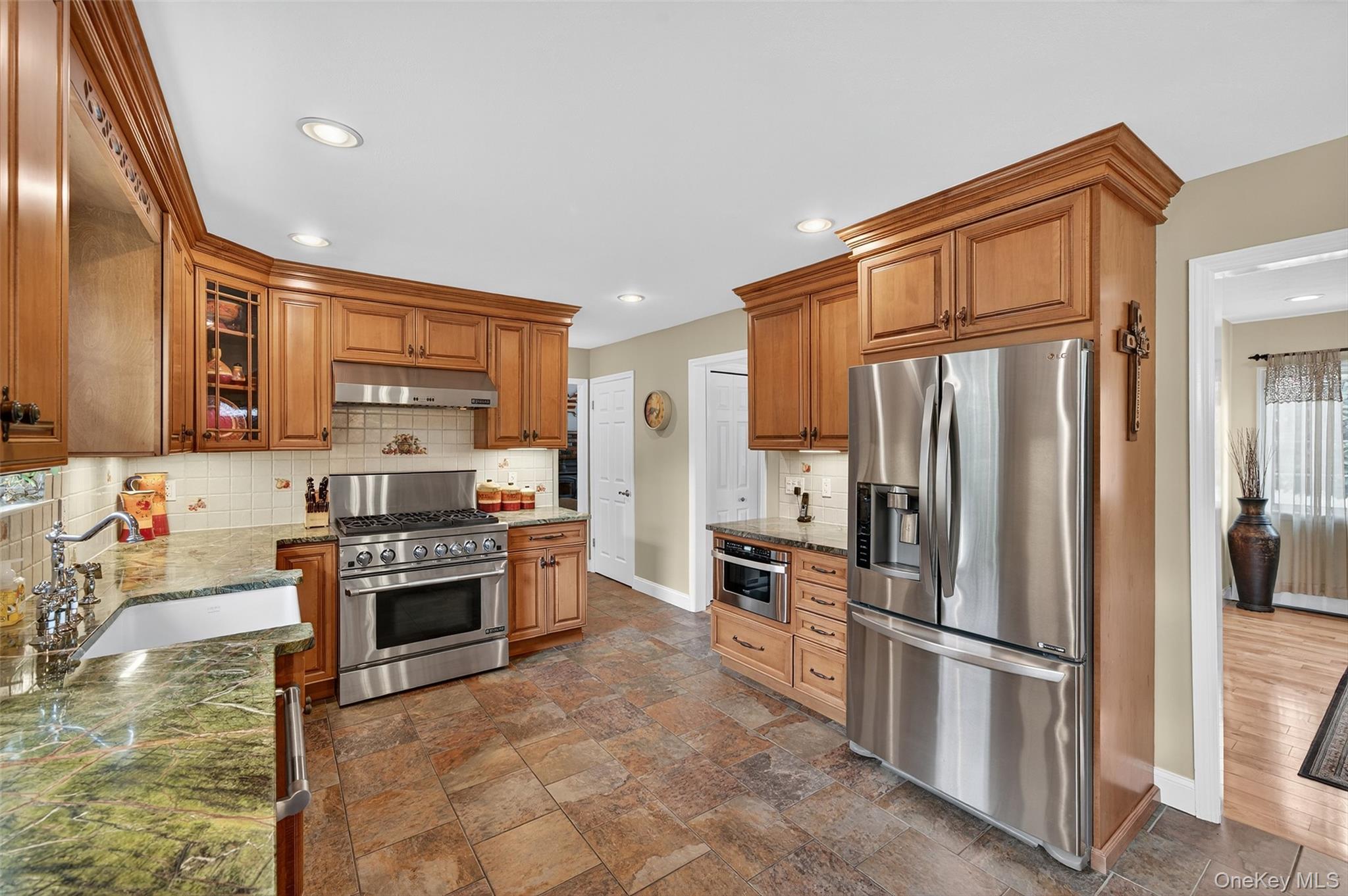 16 Puritan Lane, Washingtonville, NY 10992