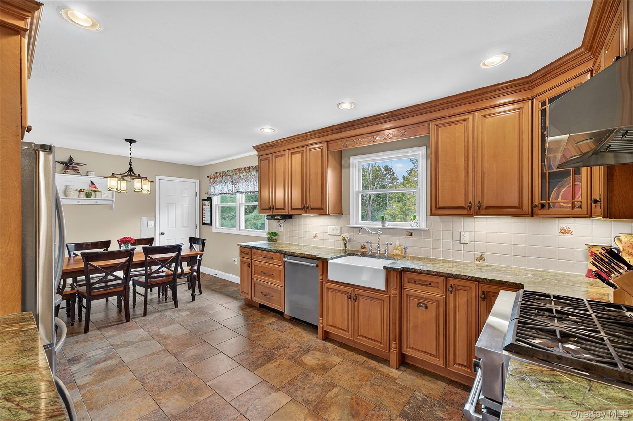 16 Puritan Lane, Washingtonville, NY 10992