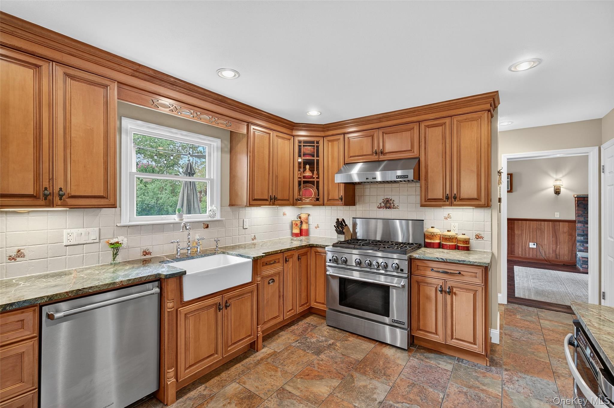 16 Puritan Lane, Washingtonville, NY 10992